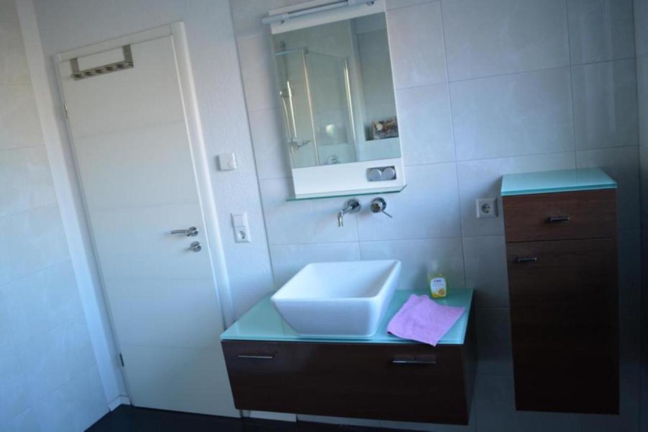 Ferienwohnung Gästehaus mit Privatzimmer in Freiburg Exterior foto