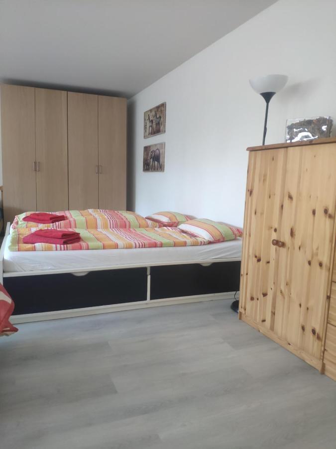 Ferienwohnung Gästehaus mit Privatzimmer in Freiburg Exterior foto