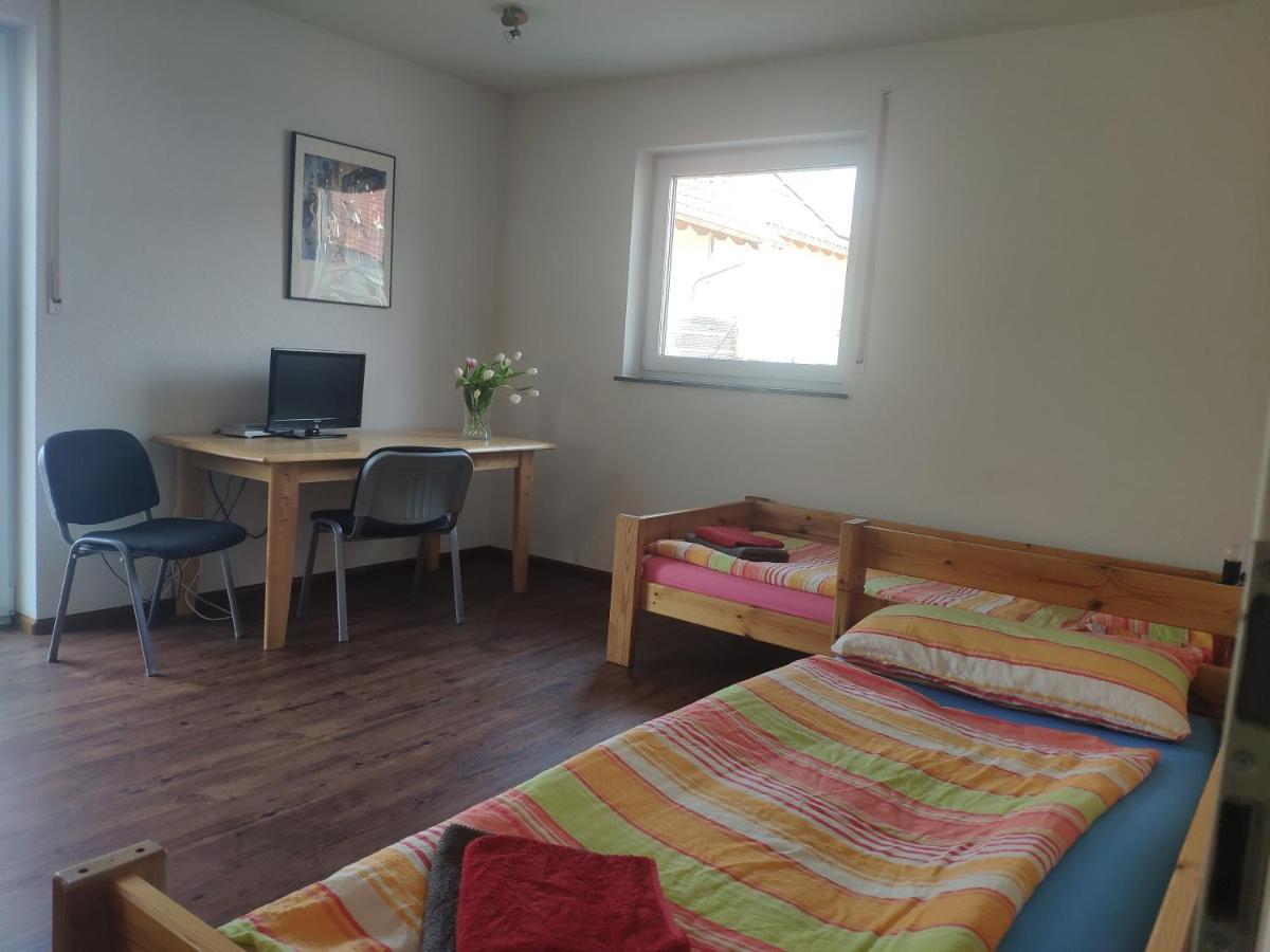 Ferienwohnung Gästehaus mit Privatzimmer in Freiburg Exterior foto