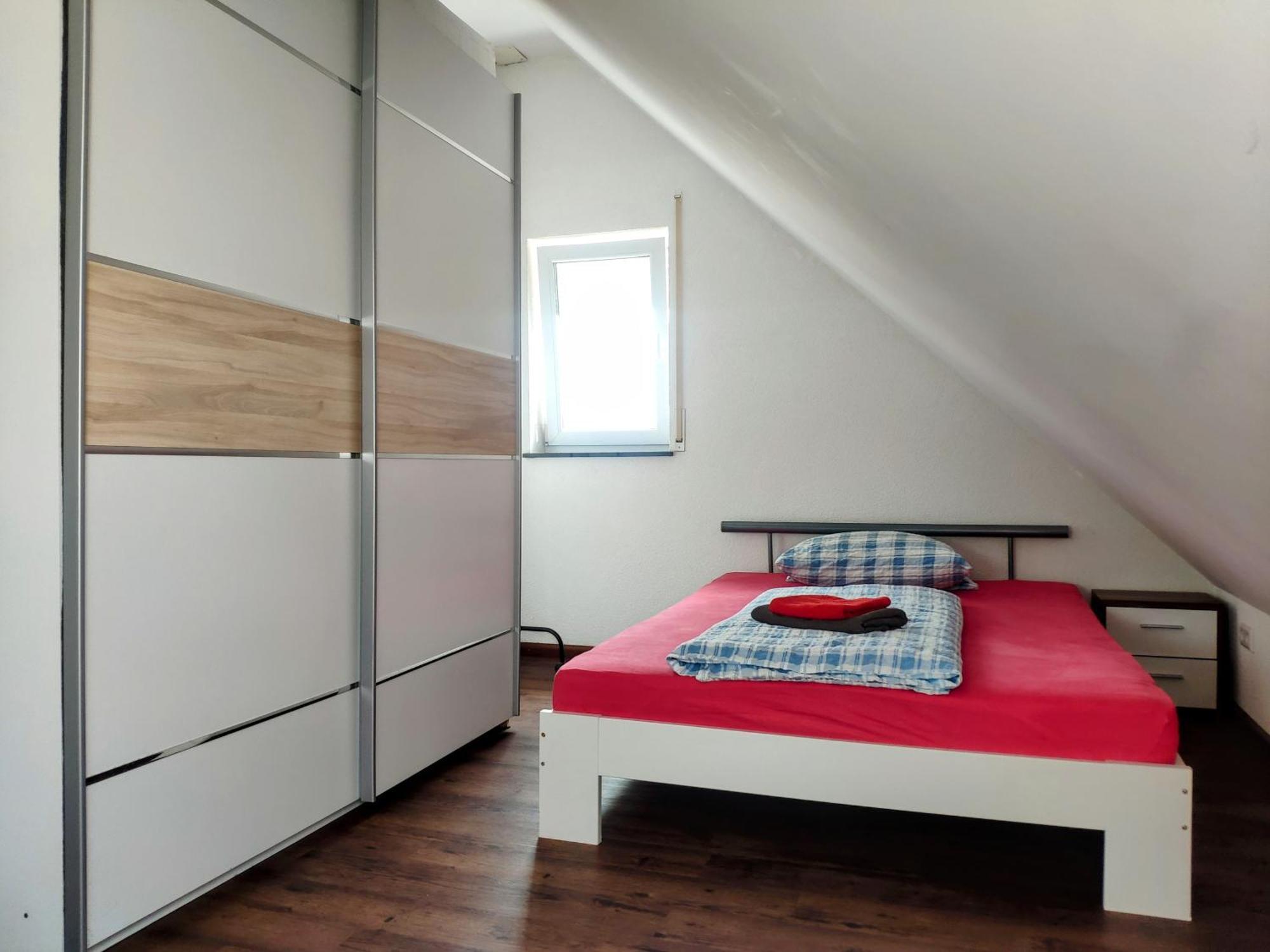 Ferienwohnung Gästehaus mit Privatzimmer in Freiburg Zimmer foto