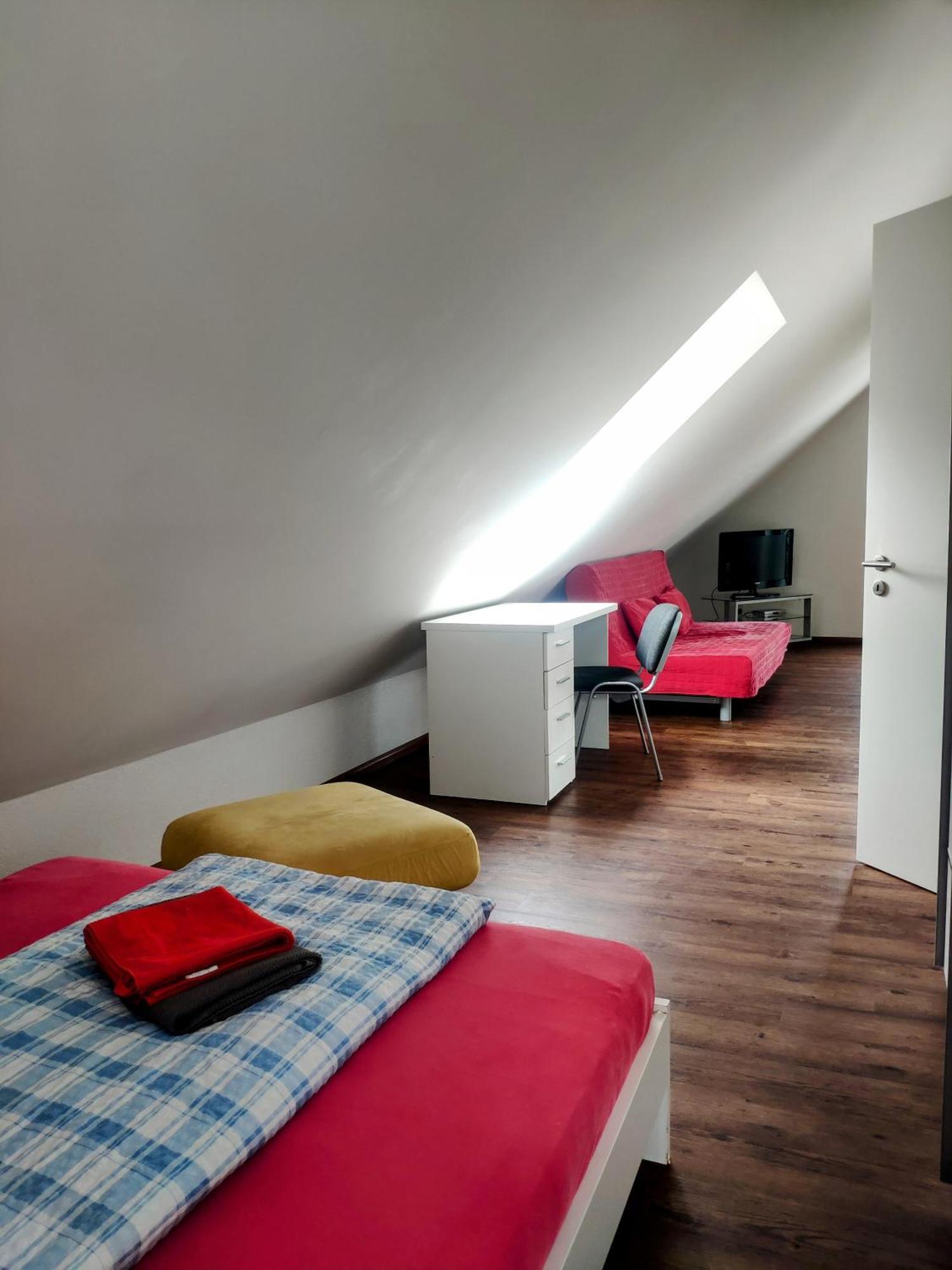 Ferienwohnung Gästehaus mit Privatzimmer in Freiburg Zimmer foto