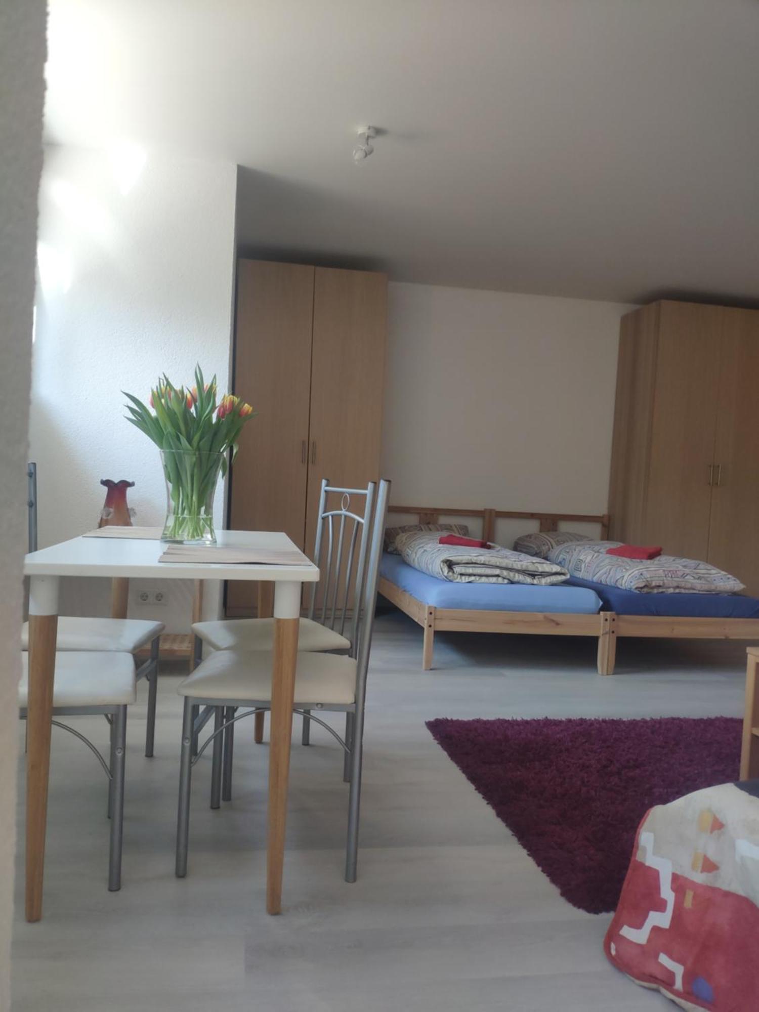 Ferienwohnung Gästehaus mit Privatzimmer in Freiburg Zimmer foto