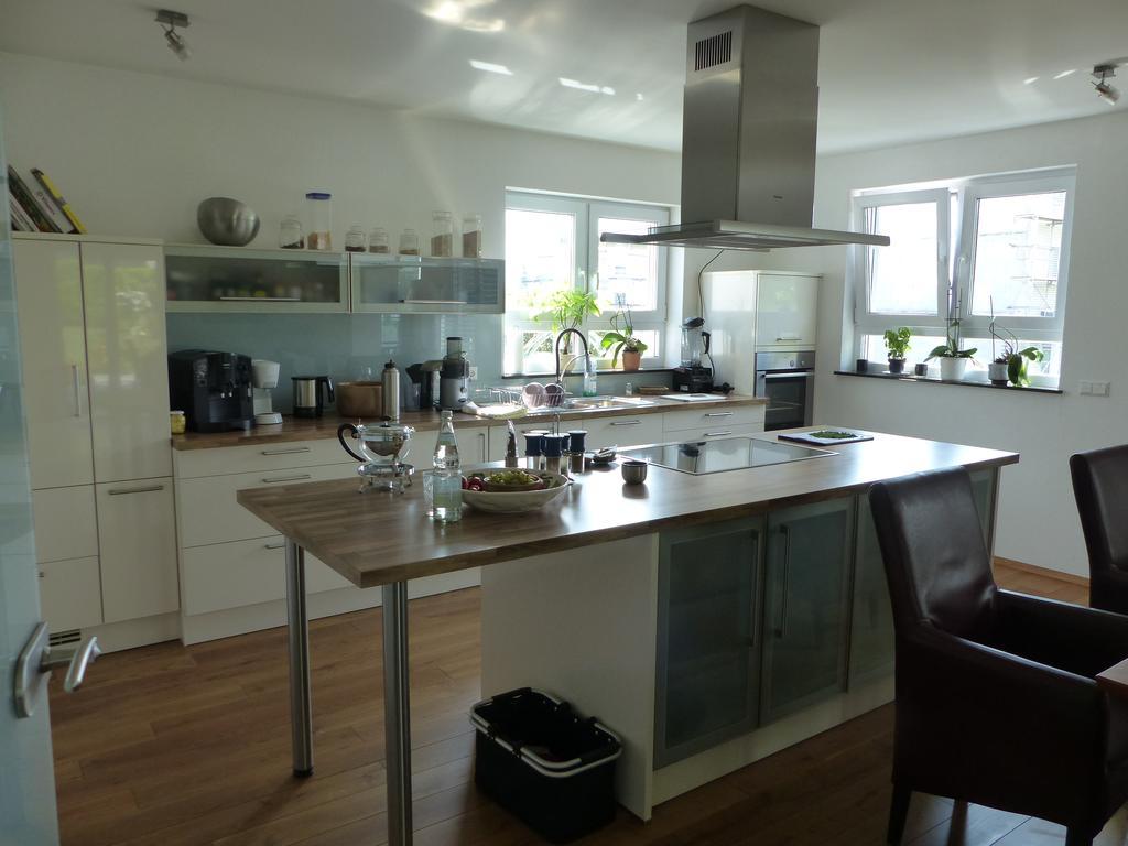 Ferienwohnung Gästehaus mit Privatzimmer in Freiburg Exterior foto